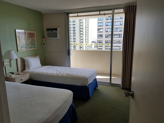 Ambassador Hotel Waikiki Family suite 2