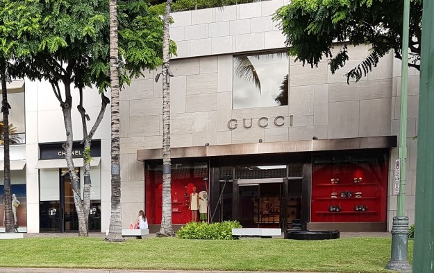 gucci Honolulu Kalakaua Ave
