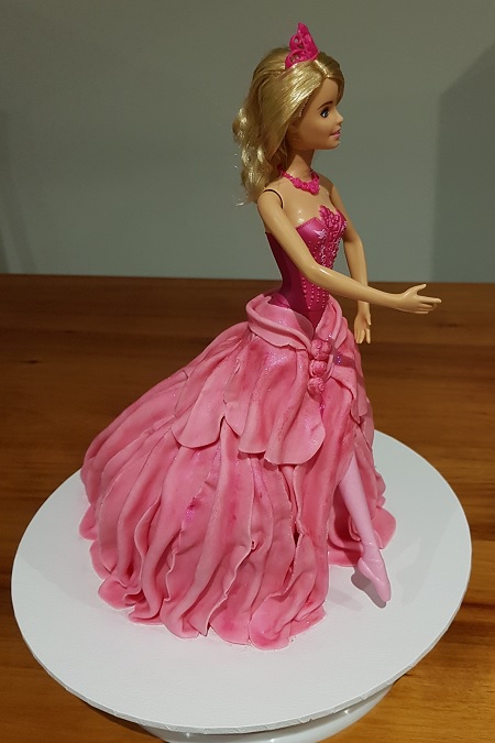 Barbie Birthday Cake 4.jpg