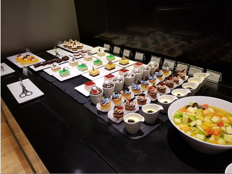 Doha Business Class Lounge Dessert