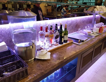 Qatar SATS Lounge Singapore 2.jpg