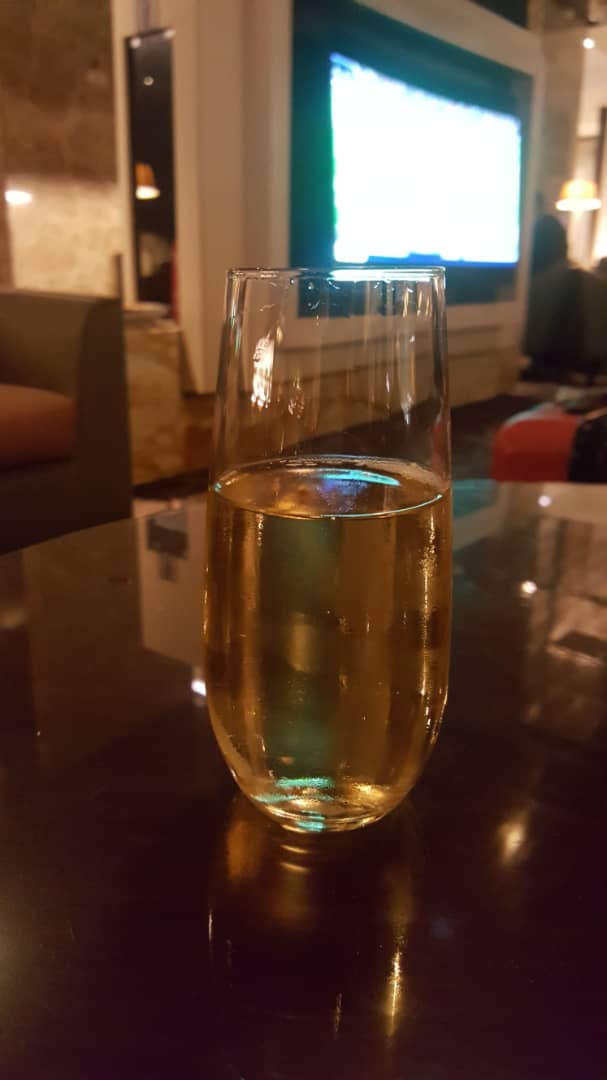 SilverKris Business Class Lounge changi T3 5.jpg