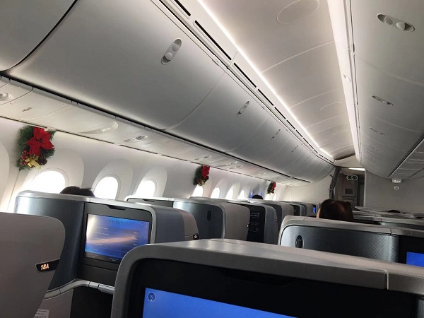 Singapore Airlines Business Class Boeing 787 Nagoya to Singapore Seat 2