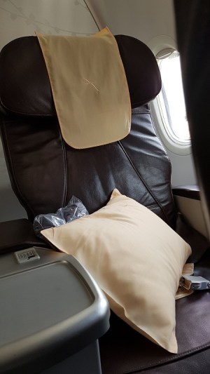 Singapore Airlines Business Class Singapore to KL on silk Air.jpg