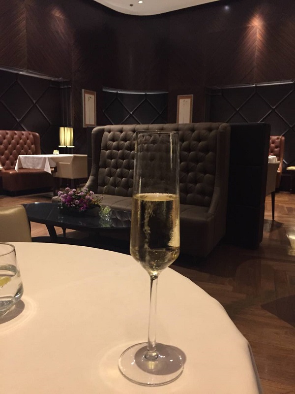 Singapore Airlines First Class Lounge Changi 4