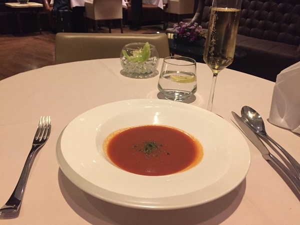 Singapore Airlines First Class Lounge Changi 6