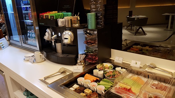 Singapore Airlines Melbourne Airport First Class Lounge 5