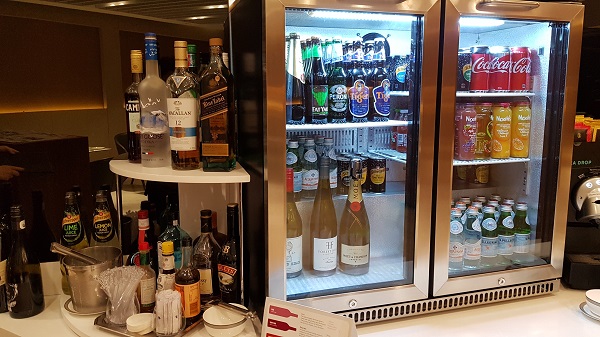 Singapore Airlines Melbourne Airport First Class Lounge 6