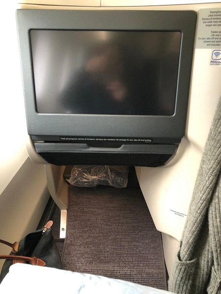 Malaysia Airlines Buisness Class A350 Kuala Lumour London Review 6