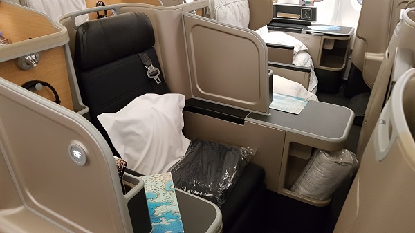 Qantas Business Class Airbus A330 Singapore to Melbourne 2