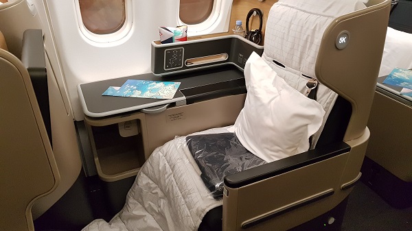Qantas Business Class Airbus A330 Singapore to Melbourne 5