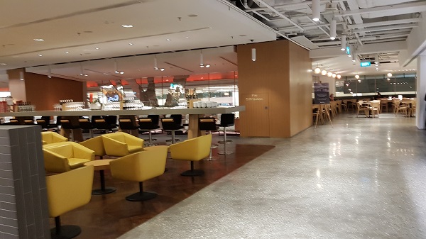 Qantas Singapore Lounge Changi Terminal 1 3