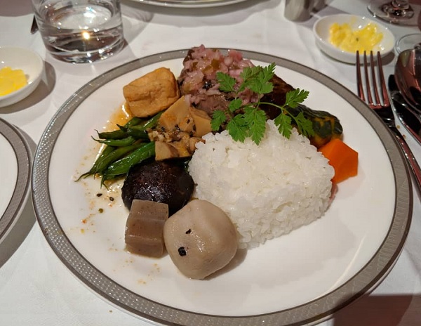 Suite Class Singapore Airlines Dining 11