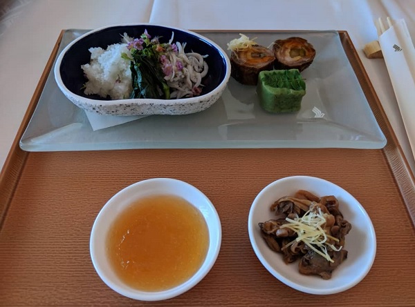 Suite Class Singapore Airlines Dining 6