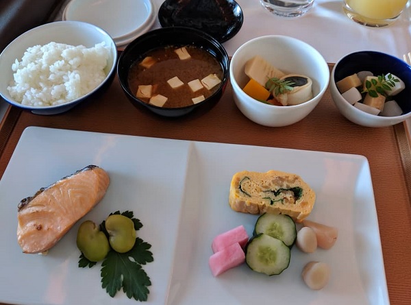 Suite Class Singapore Airlines Dining 7