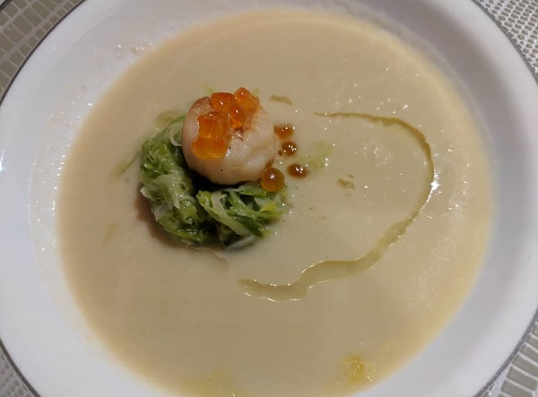 Suite Class Singapore Airlines Dining 8