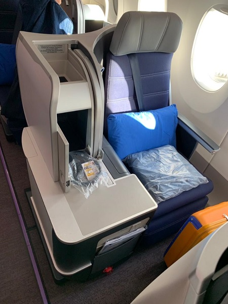 Malaysia Airlines Airbus A350 Business Class KL London 6.jpg