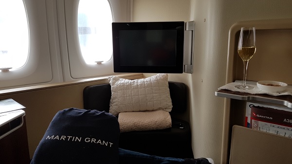 Qantas First Class Review Airbus A380 Seat 1A Swivel 5