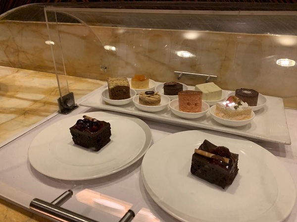 Singapore Airlines Changi First Class Lounge and Private Room 3