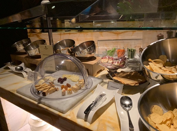 Singapore Airlines Changi First Class Lounge and Private Room 4.jpg