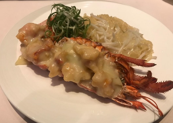 Singapore Airlines Changi First Class Lounge and Private Room 8