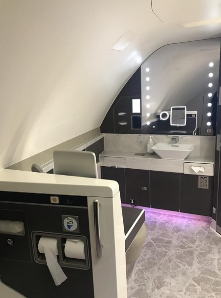 Singapore Airlines New Suite Airbus A380 Toilet 1