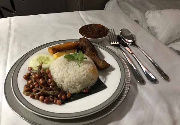 Singapore Airlines New Suite food In FLight Menu to Zurich 7