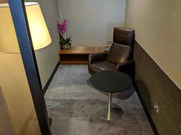 Singapore Airlines First Class Lounge Heathrow London Airport 3