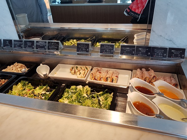 Japan Airlines Sakura Lounge Business Class 4