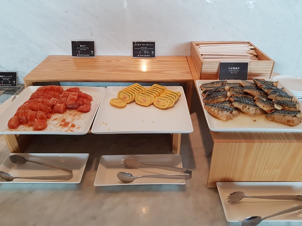 Japan Airlines Sakura Lounge Business Class 5