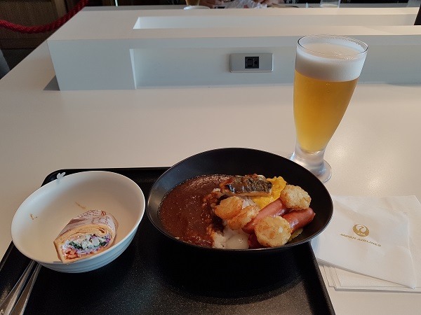 Japan Airlines Sakura Lounge Business Class 6
