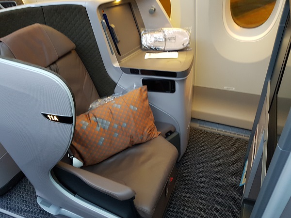 Singapore Airlines Business Class Brisbane to Singapore Aibus A350 Bulk Head Seat 11A 1