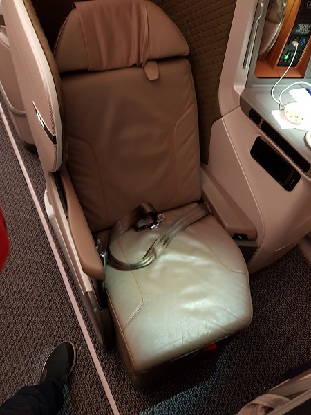 Singapore Airlines Business Class Brisbane to Singapore Aibus A350 Bulk Head Seat 11A 5