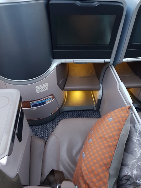 Singapore Airlines Business Class Brisbane to Singapore Aibus A350 Seat Centre Row