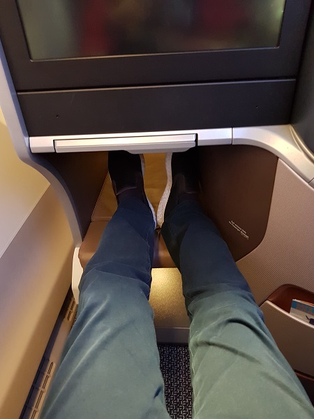Singapore Airlines Business Class Brisbane to Singapore Aibus A350 Standard Window Aisle Seat 3