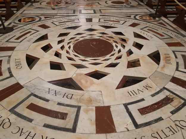 Florence Cathedral Chapel Inside 4.jpg