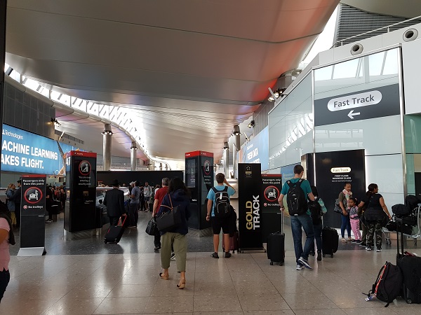 Heathrow Terminal 2 Fast Track.jpg