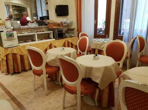 Hotel Free Breakfast 3.jpg