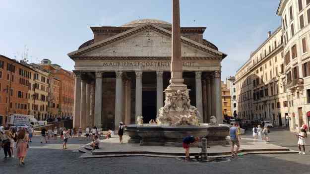 Rome Pantheon 1.jpg