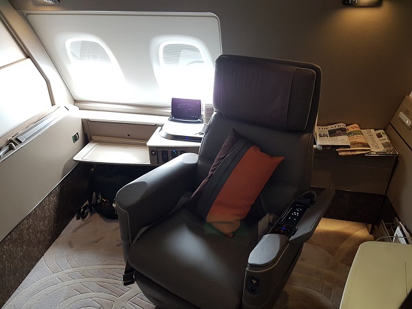 Singapore Airlines Airbus A380 Suite Class London to Singapore Review 10