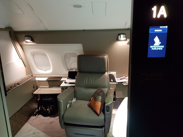 Singapore Airlines Airbus A380 Suite Class London to Singapore Review Seat and Bed 1