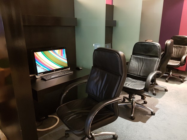 Thai Airways Royal Silk Lounge KLIA 1.jpg