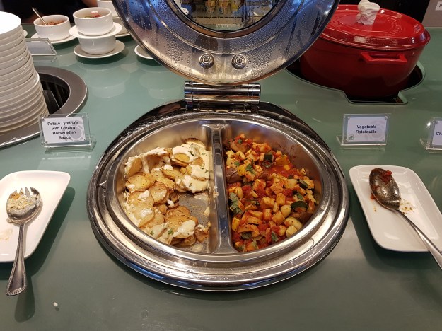 Thai Airways Royal Silk Lounge KLIA 8.jpg