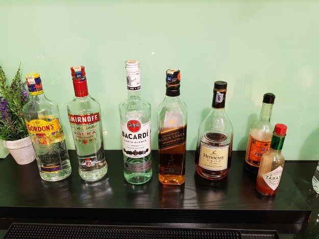 Thai Airways Royal Silk Lounge KLIA Drinks.jpg