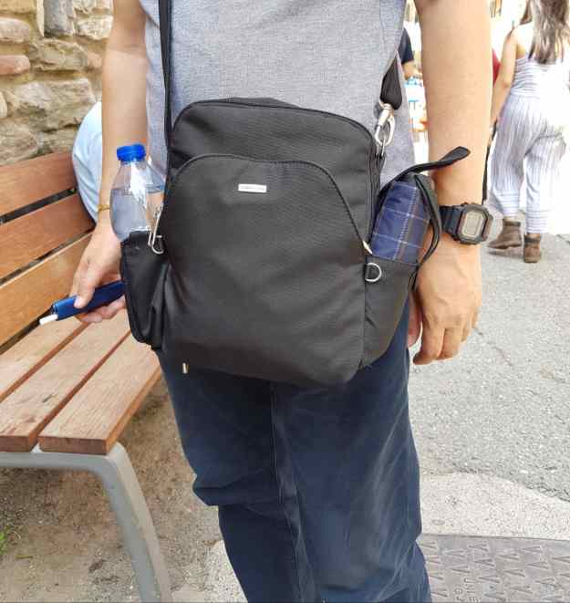 Travelon Sling Bag 2