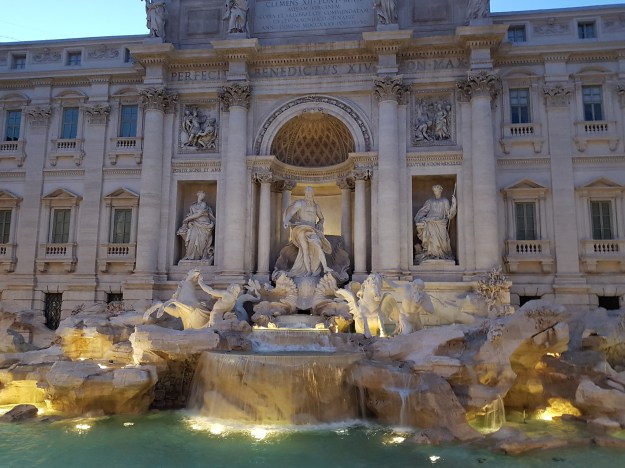 Trevi Fountain Night.jpg