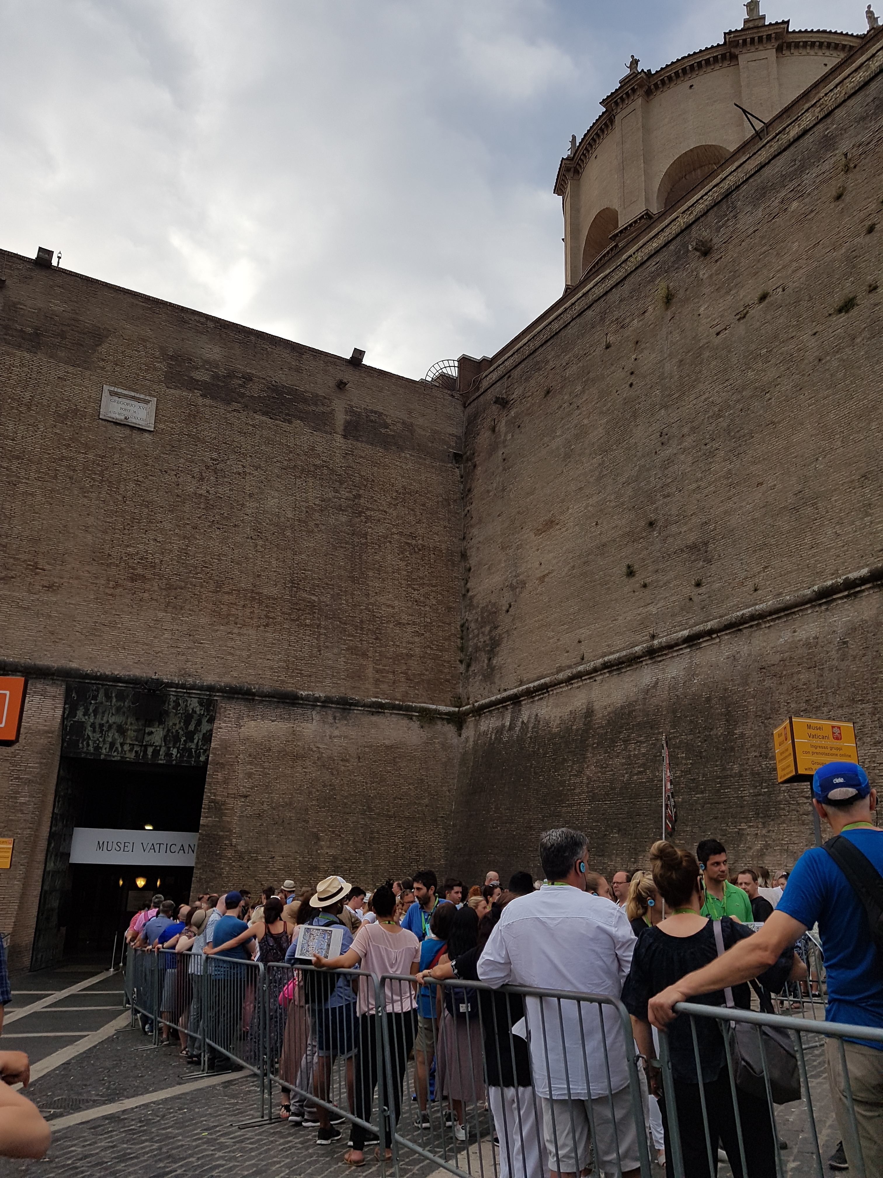 Vatican City Tour Entrance.jpg