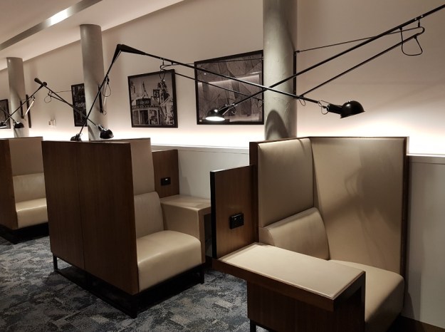 American Express Lounge Melbourne Airport Australia 4.jpg