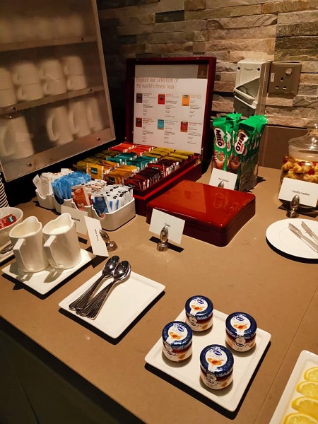 Emirates Business Class Lounge KLIA 8