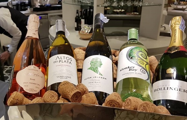 Qatar Airways Bangkok Lounge 5